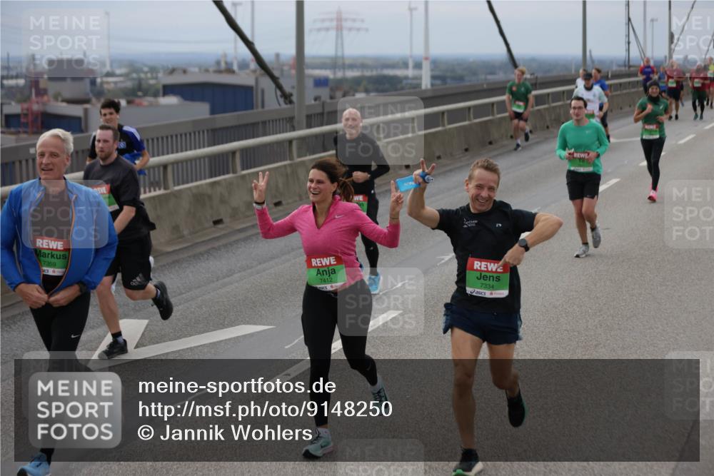 03.10.2025 - Köhlbrandbrückenlauf Jannik Wohlers http://msf.ph/oto/9148250 03.10.2025 15:52:15 Position 1 7359, 7412, 7334 meine-sportfotos.de