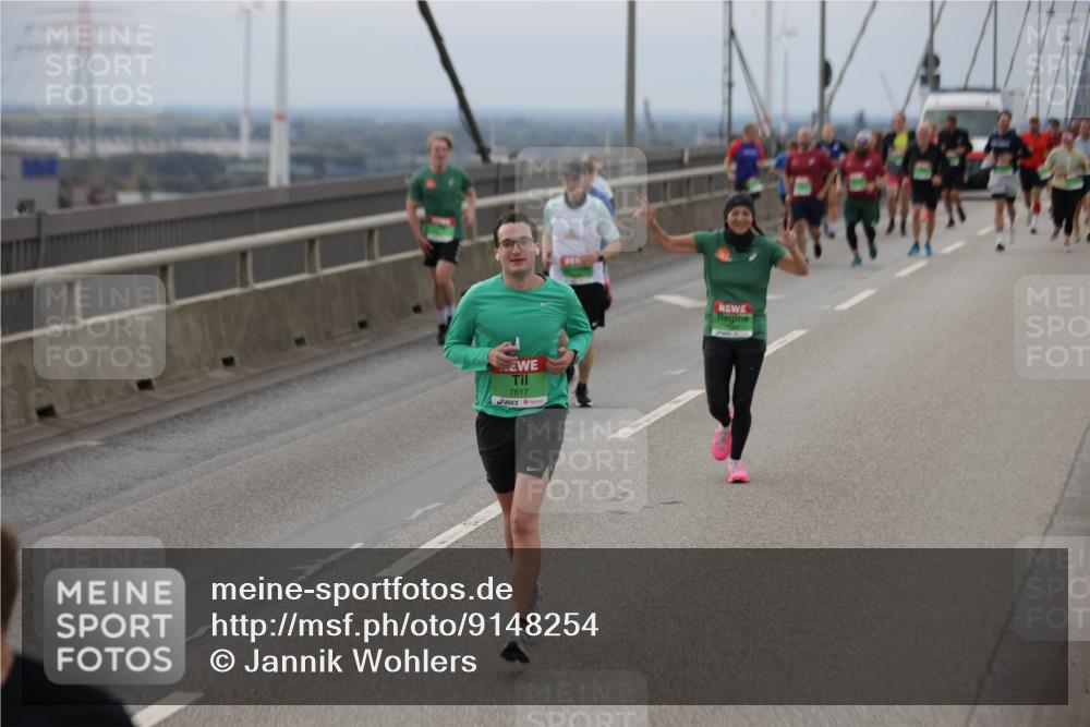 03.10.2025 - Köhlbrandbrückenlauf Jannik Wohlers http://msf.ph/oto/9148254 03.10.2025 15:52:16 Position 1 7617 meine-sportfotos.de