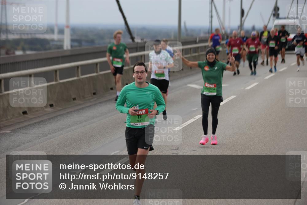03.10.2025 - Köhlbrandbrückenlauf Jannik Wohlers http://msf.ph/oto/9148257 03.10.2025 15:52:16 Position 1 7617 meine-sportfotos.de