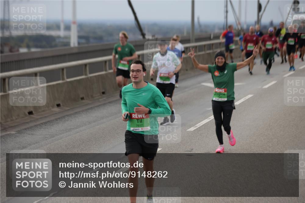 03.10.2025 - Köhlbrandbrückenlauf Jannik Wohlers http://msf.ph/oto/9148262 03.10.2025 15:52:16 Position 1 7617 meine-sportfotos.de