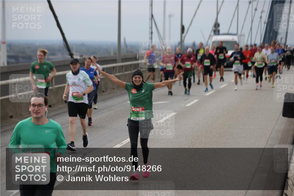 03.10.2025 - Köhlbrandbrückenlauf Jannik Wohlers http://msf.ph/oto/9148266 03.10.2025 15:52:17 Position 1 7617, 7628 meine-sportfotos.de