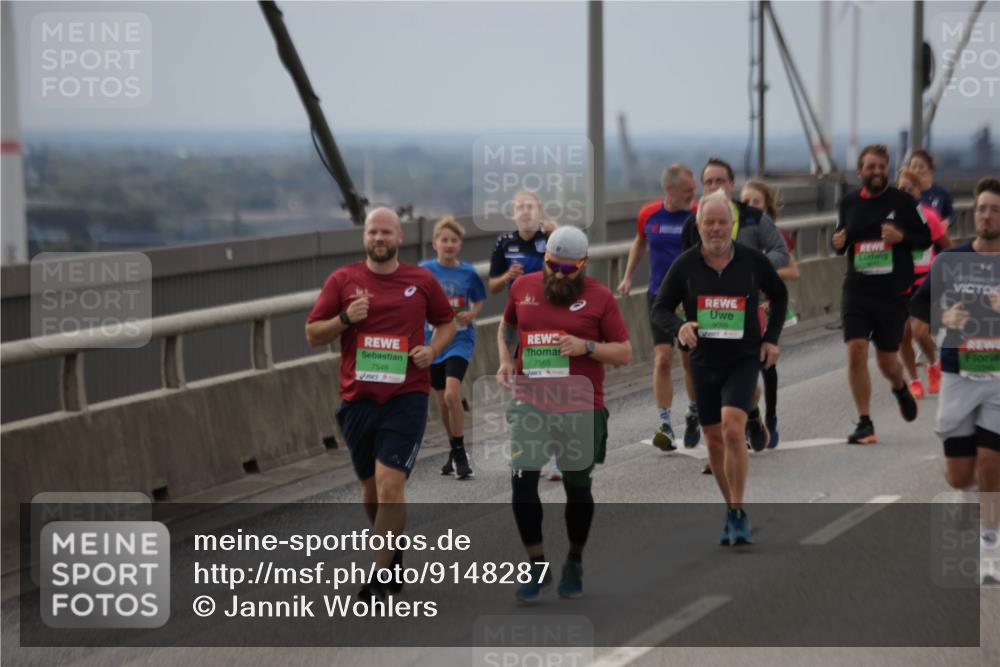 03.10.2025 - Köhlbrandbrückenlauf Jannik Wohlers http://msf.ph/oto/9148287 03.10.2025 15:52:23 Position 1 7548, 7565, 9095 meine-sportfotos.de