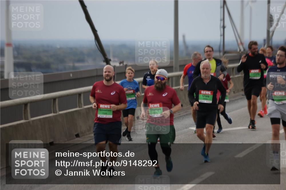 03.10.2025 - Köhlbrandbrückenlauf Jannik Wohlers http://msf.ph/oto/9148292 03.10.2025 15:52:23 Position 1 7548, 7565, 9095 meine-sportfotos.de
