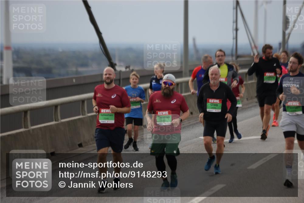 03.10.2025 - Köhlbrandbrückenlauf Jannik Wohlers http://msf.ph/oto/9148293 03.10.2025 15:52:23 Position 1 7548, 7565, 9095 meine-sportfotos.de