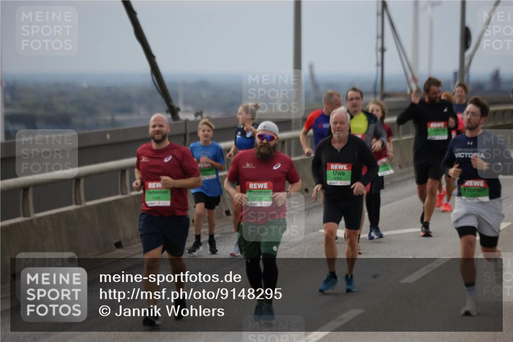 03.10.2025 - Köhlbrandbrückenlauf Jannik Wohlers http://msf.ph/oto/9148295 03.10.2025 15:52:23 Position 1 7548, 7565, 9095, 44 meine-sportfotos.de