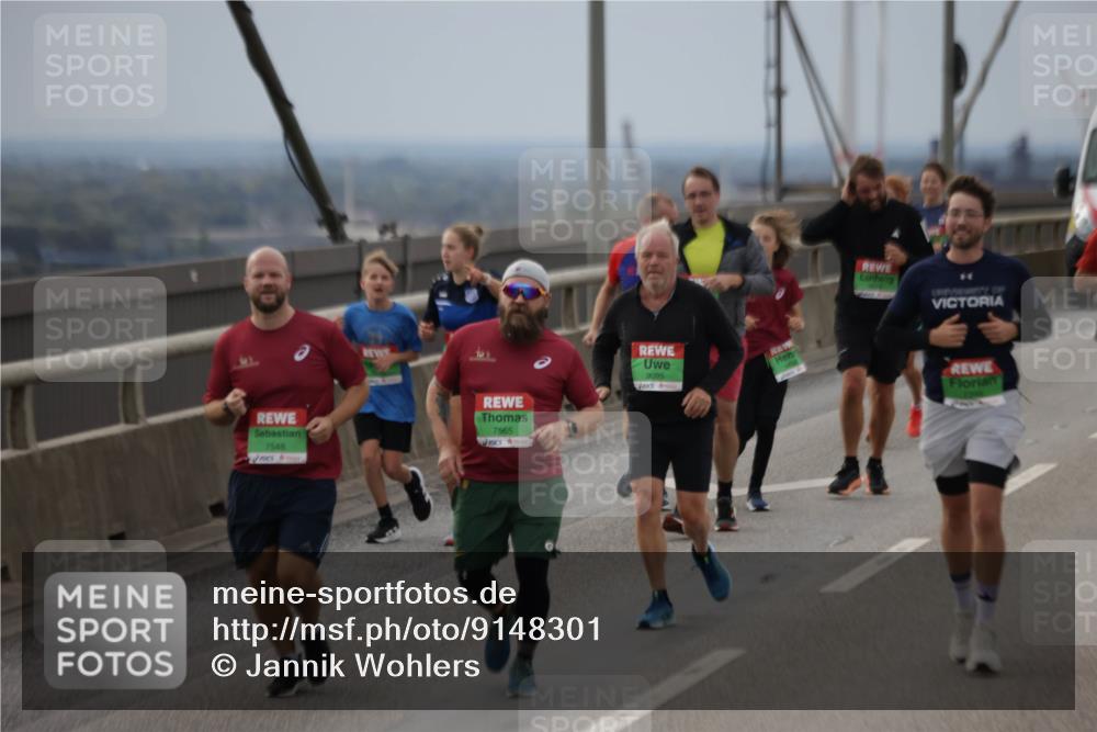 03.10.2025 - Köhlbrandbrückenlauf Jannik Wohlers http://msf.ph/oto/9148301 03.10.2025 15:52:23 Position 1 7548, 7565, 9095 meine-sportfotos.de