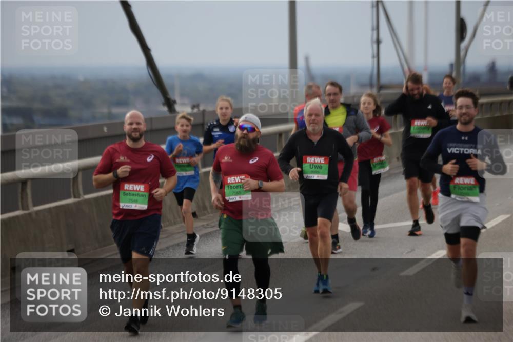 03.10.2025 - Köhlbrandbrückenlauf Jannik Wohlers http://msf.ph/oto/9148305 03.10.2025 15:52:23 Position 1 7548, 7565, 9095, 44 meine-sportfotos.de