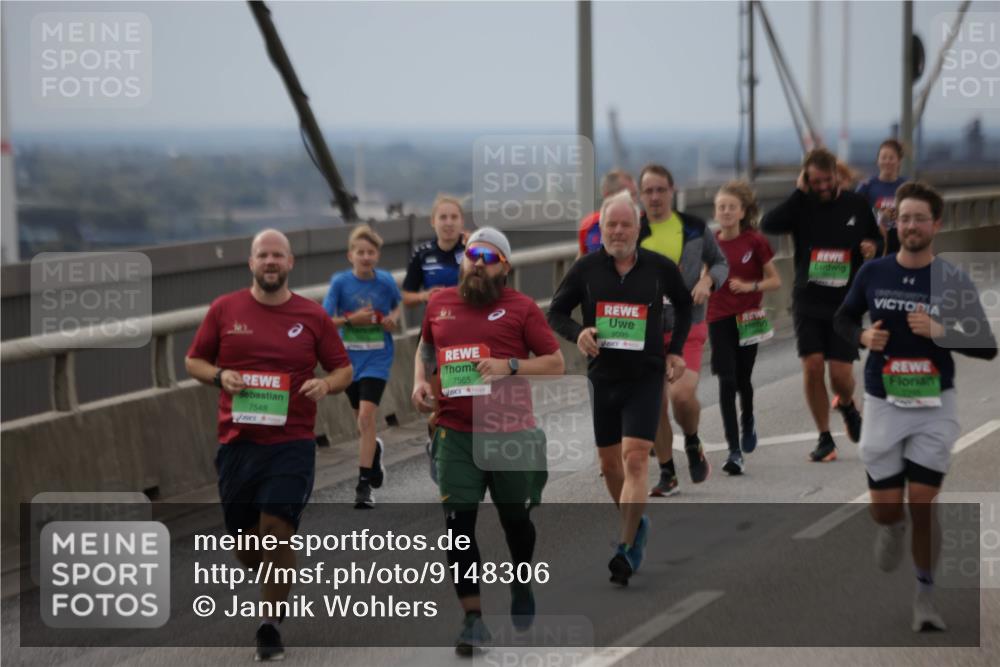 03.10.2025 - Köhlbrandbrückenlauf Jannik Wohlers http://msf.ph/oto/9148306 03.10.2025 15:52:23 Position 1 7548, 7565, 9095 meine-sportfotos.de