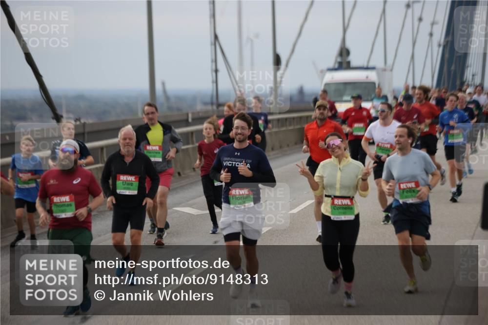 03.10.2025 - Köhlbrandbrückenlauf Jannik Wohlers http://msf.ph/oto/9148313 03.10.2025 15:52:24 Position 1 7703 meine-sportfotos.de