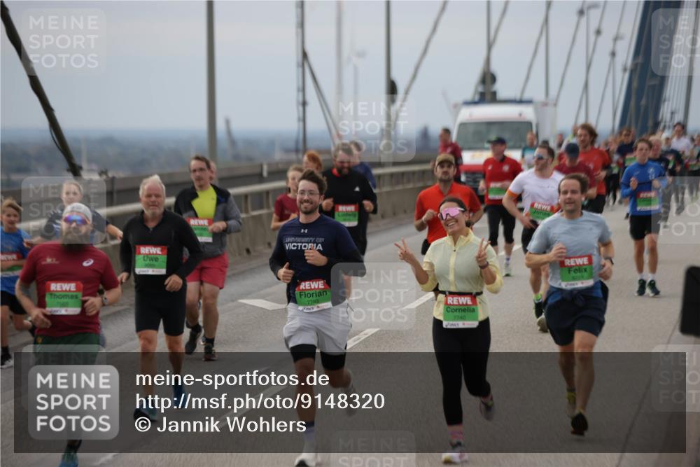 03.10.2025 - Köhlbrandbrückenlauf Jannik Wohlers http://msf.ph/oto/9148320 03.10.2025 15:52:25 Position 1 7565, 7703, 7740 meine-sportfotos.de