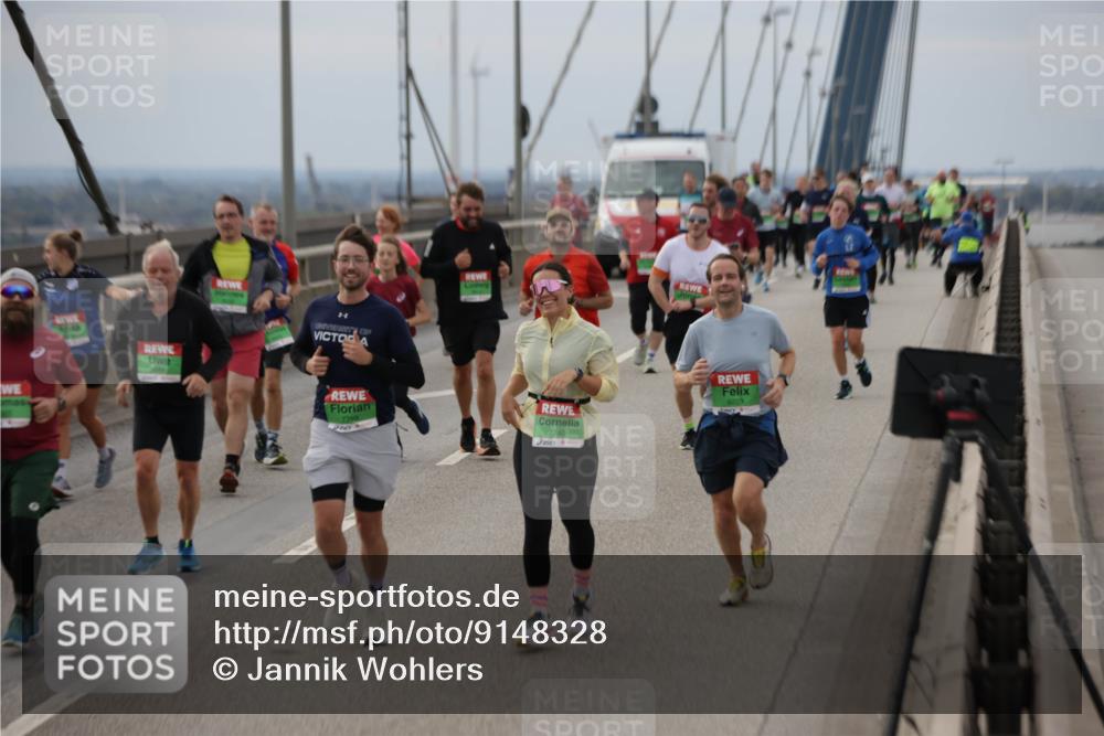 03.10.2025 - Köhlbrandbrückenlauf Jannik Wohlers http://msf.ph/oto/9148328 03.10.2025 15:52:25 Position 1 7703, 7740, 8229 meine-sportfotos.de