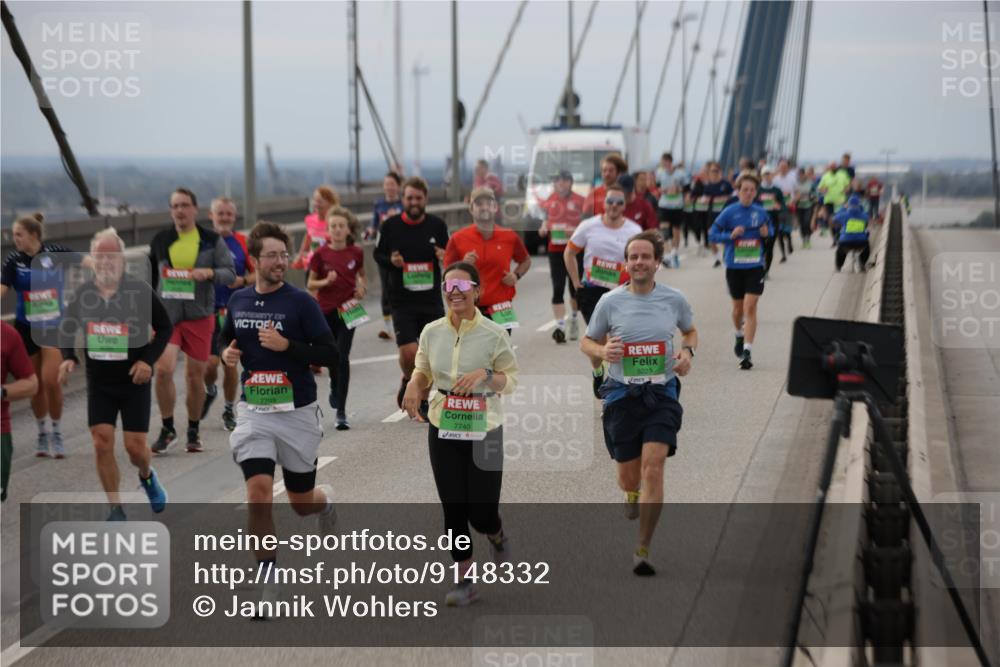 03.10.2025 - Köhlbrandbrückenlauf Jannik Wohlers http://msf.ph/oto/9148332 03.10.2025 15:52:25 Position 1 7703, 7740, 8229 meine-sportfotos.de