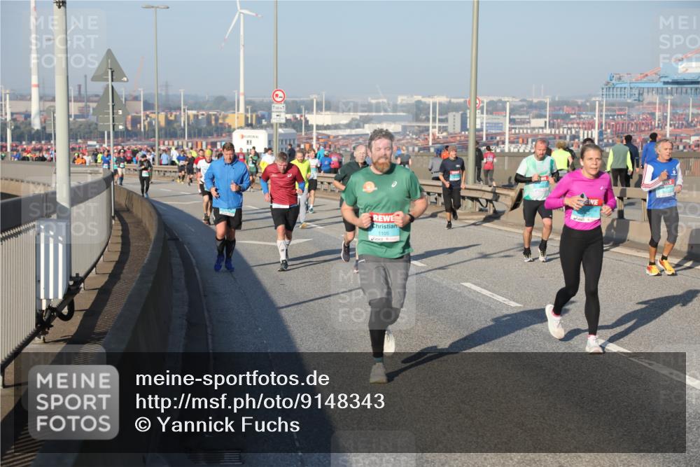 03.10.2025 - Köhlbrandbrückenlauf Yannick Fuchs http://msf.ph/oto/9148343 03.10.2025 08:39:46 Position 2 1105 meine-sportfotos.de