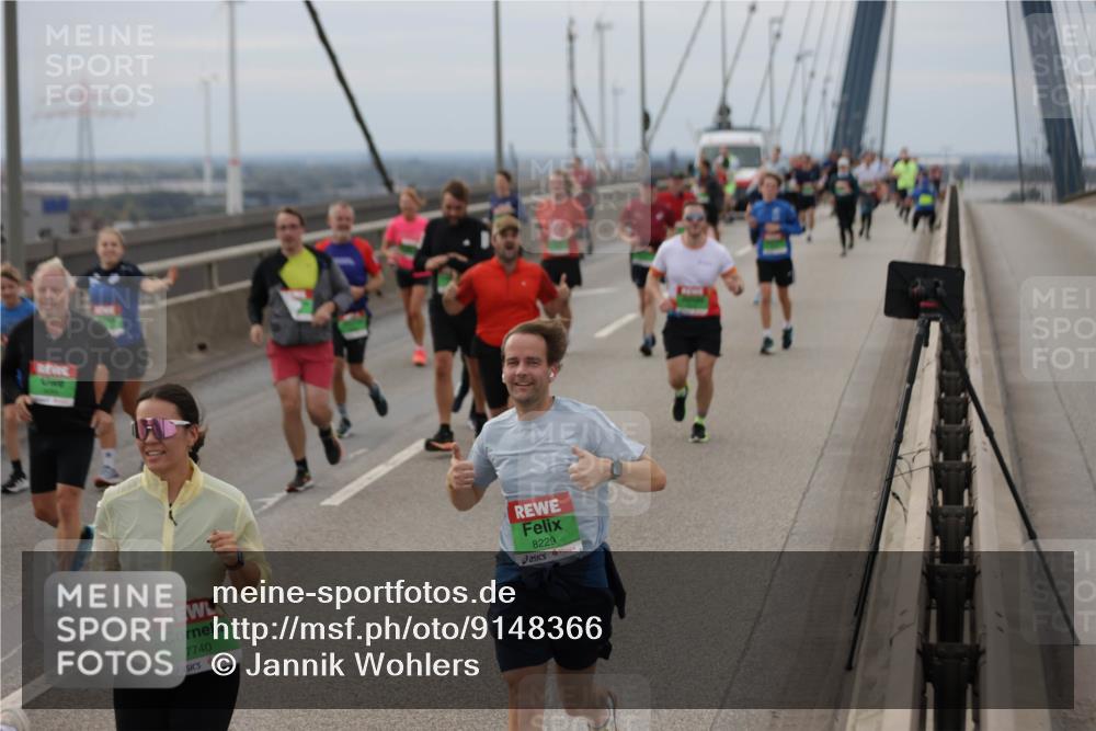 03.10.2025 - Köhlbrandbrückenlauf Jannik Wohlers http://msf.ph/oto/9148366 03.10.2025 15:52:29 Position 1 7740, 8229 meine-sportfotos.de