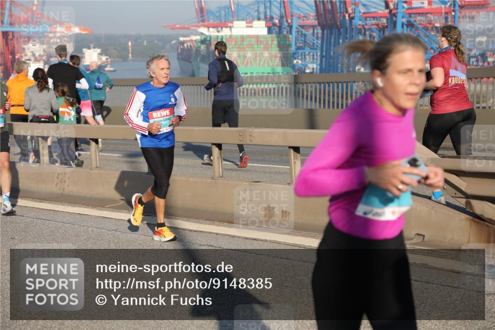 03.10.2025 - Köhlbrandbrückenlauf Yannick Fuchs http://msf.ph/oto/9148385 03.10.2025 08:39:50 Position 2 3025 meine-sportfotos.de