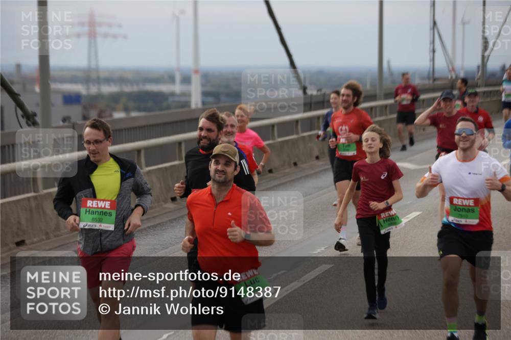 03.10.2025 - Köhlbrandbrückenlauf Jannik Wohlers http://msf.ph/oto/9148387 03.10.2025 15:52:30 Position 1 8532, 0608, 7810 meine-sportfotos.de