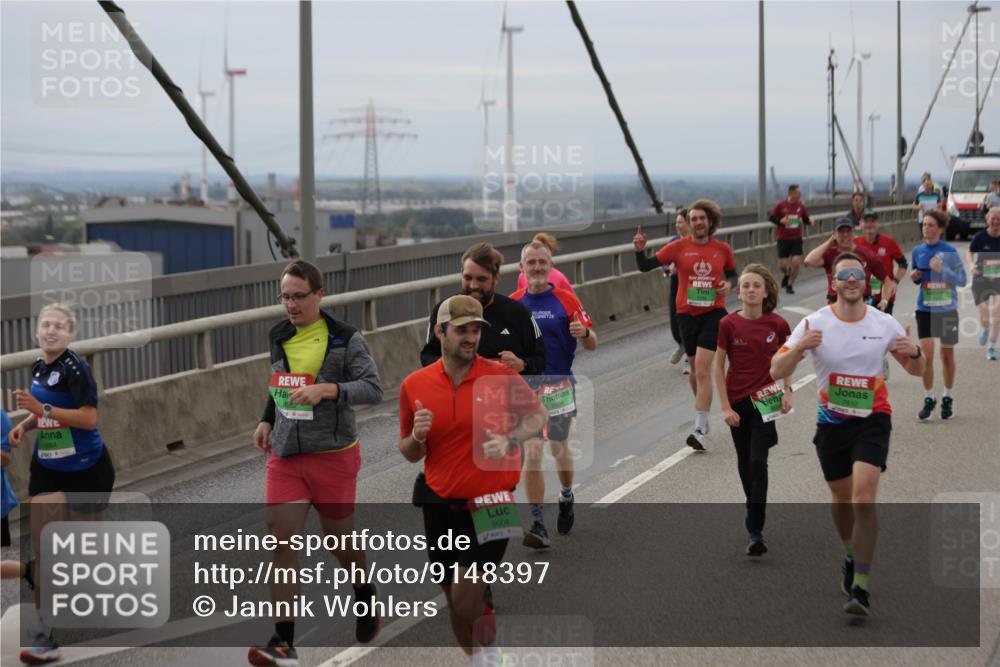 03.10.2025 - Köhlbrandbrückenlauf Jannik Wohlers http://msf.ph/oto/9148397 03.10.2025 15:52:31 Position 1 9608, 7810 meine-sportfotos.de
