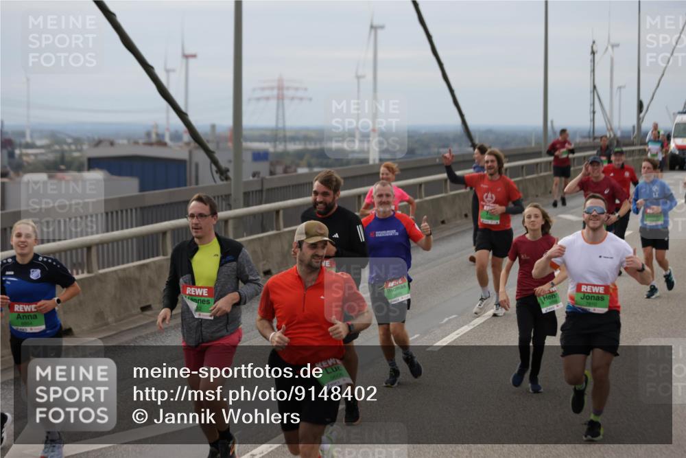 03.10.2025 - Köhlbrandbrückenlauf Jannik Wohlers http://msf.ph/oto/9148402 03.10.2025 15:52:31 Position 1 9608, 20, 7810 meine-sportfotos.de