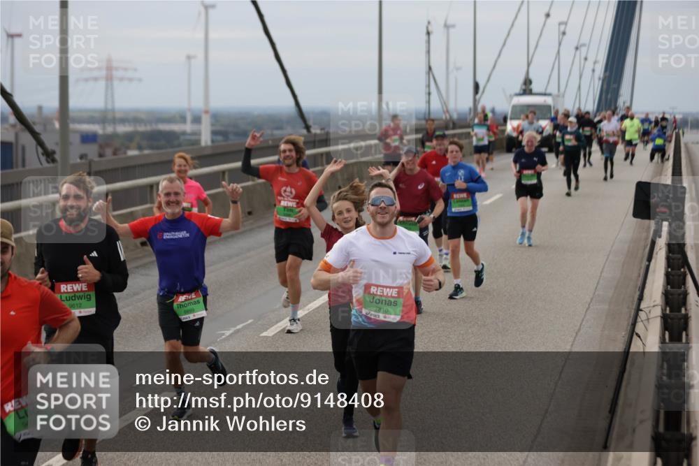 03.10.2025 - Köhlbrandbrückenlauf Jannik Wohlers http://msf.ph/oto/9148408 03.10.2025 15:52:32 Position 1 9608, 9612, 8899, 7810 meine-sportfotos.de