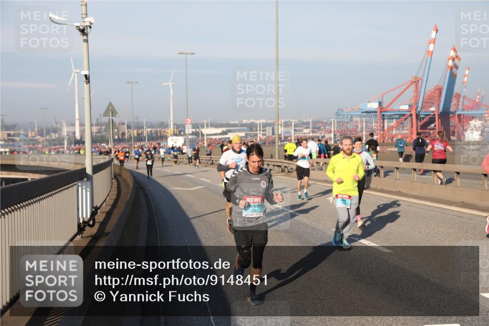 03.10.2025 - Köhlbrandbrückenlauf Yannick Fuchs http://msf.ph/oto/9148451 03.10.2025 08:39:54 Position 2 2587 meine-sportfotos.de
