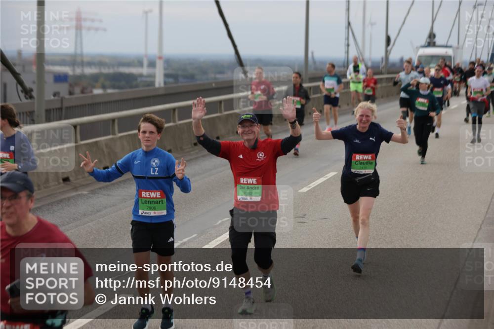 03.10.2025 - Köhlbrandbrückenlauf Jannik Wohlers http://msf.ph/oto/9148454 03.10.2025 15:52:35 Position 1 8192, 7906, 7415 meine-sportfotos.de