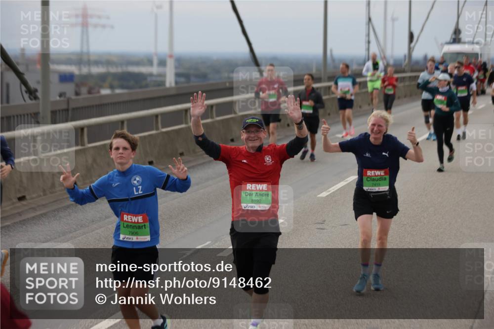 03.10.2025 - Köhlbrandbrückenlauf Jannik Wohlers http://msf.ph/oto/9148462 03.10.2025 15:52:35 Position 1 8192, 7906, 7415 meine-sportfotos.de