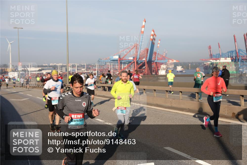 03.10.2025 - Köhlbrandbrückenlauf Yannick Fuchs http://msf.ph/oto/9148463 03.10.2025 08:39:55 Position 2 2587 meine-sportfotos.de