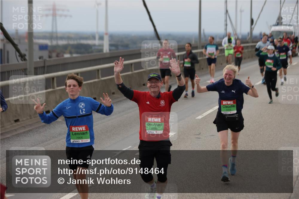 03.10.2025 - Köhlbrandbrückenlauf Jannik Wohlers http://msf.ph/oto/9148464 03.10.2025 15:52:35 Position 1 7906, 8192, 7415 meine-sportfotos.de