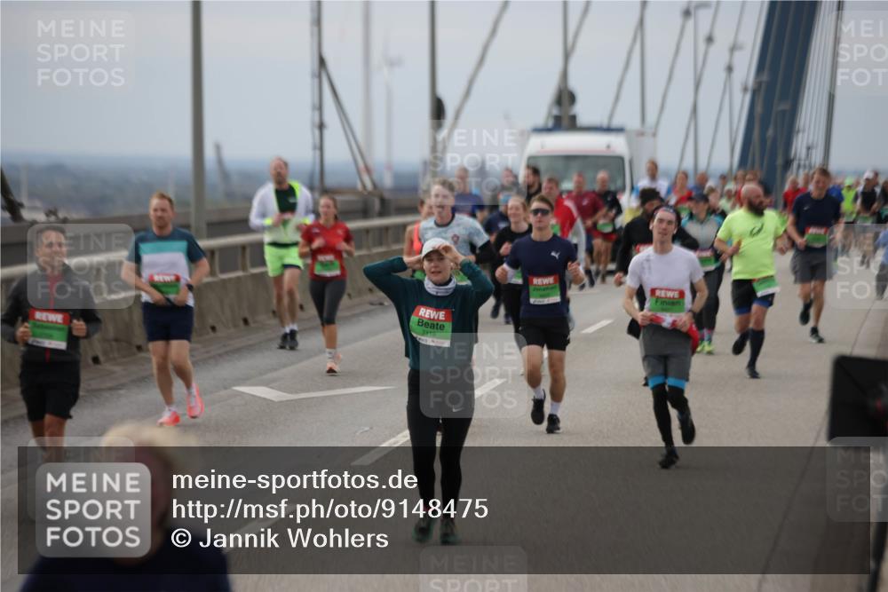 03.10.2025 - Köhlbrandbrückenlauf Jannik Wohlers http://msf.ph/oto/9148475 03.10.2025 15:52:37 Position 1 7119 meine-sportfotos.de