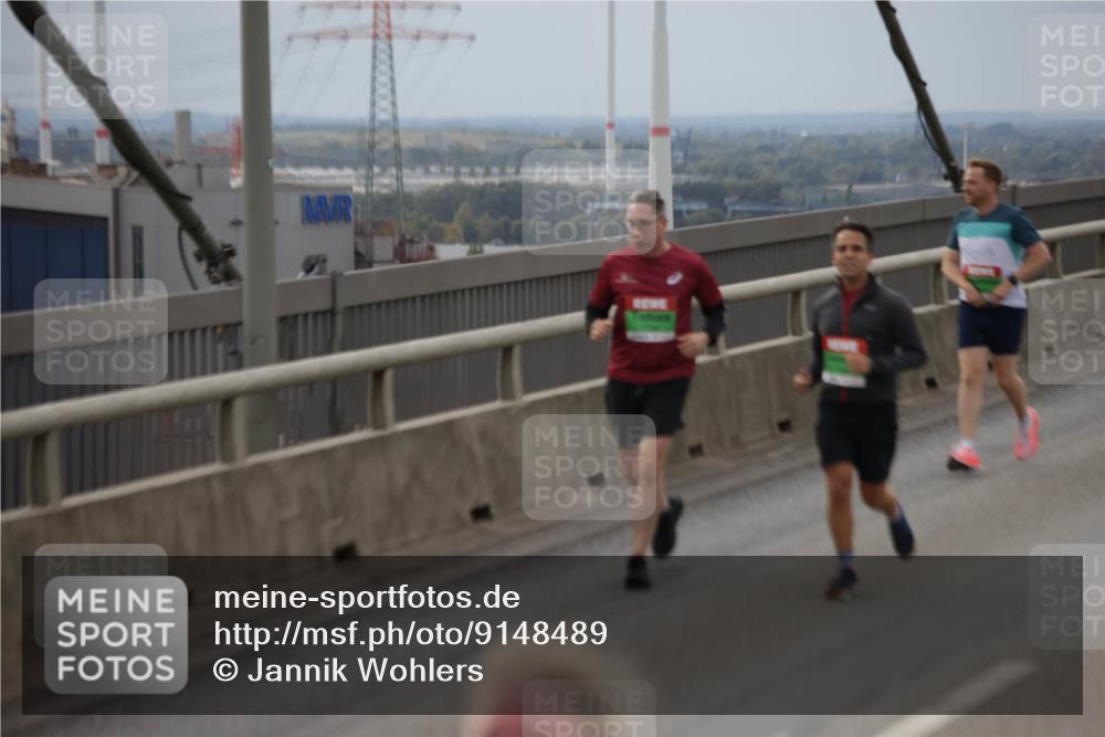 03.10.2025 - Köhlbrandbrückenlauf Jannik Wohlers http://msf.ph/oto/9148489 03.10.2025 15:52:38 Position 1  meine-sportfotos.de