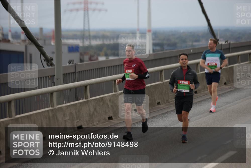 03.10.2025 - Köhlbrandbrückenlauf Jannik Wohlers http://msf.ph/oto/9148498 03.10.2025 15:52:38 Position 1 7728 meine-sportfotos.de