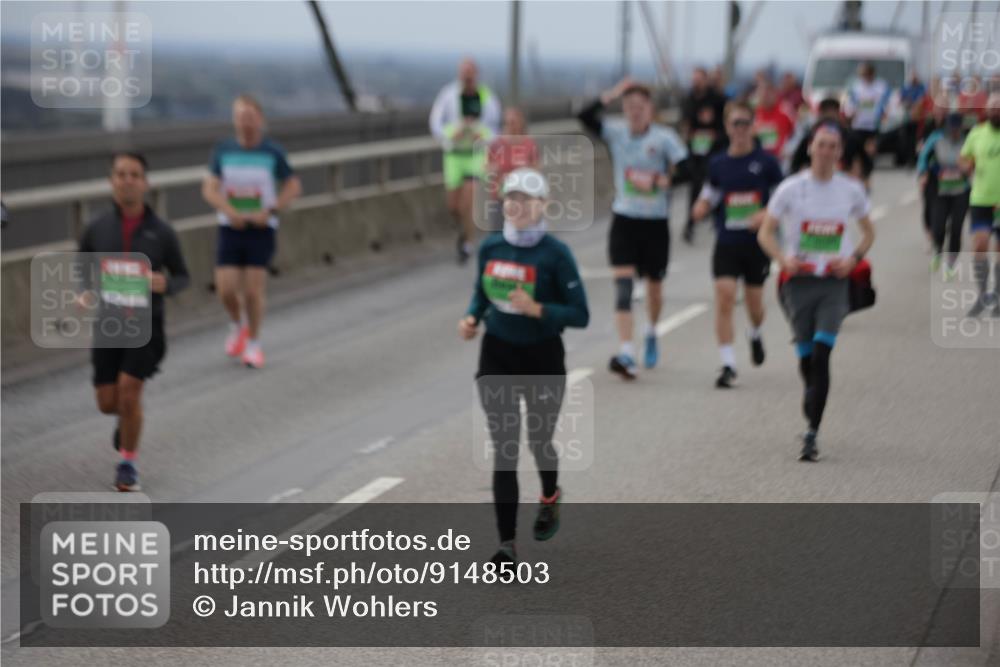 03.10.2025 - Köhlbrandbrückenlauf Jannik Wohlers http://msf.ph/oto/9148503 03.10.2025 15:52:39 Position 1  meine-sportfotos.de