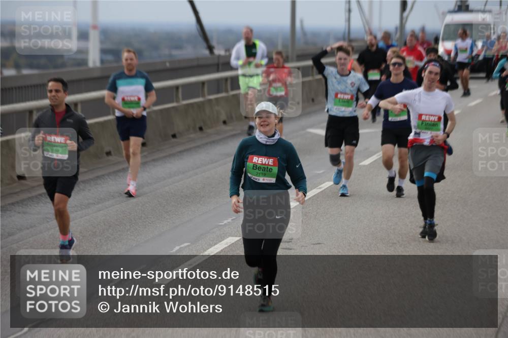 03.10.2025 - Köhlbrandbrückenlauf Jannik Wohlers http://msf.ph/oto/9148515 03.10.2025 15:52:39 Position 1 7119 meine-sportfotos.de