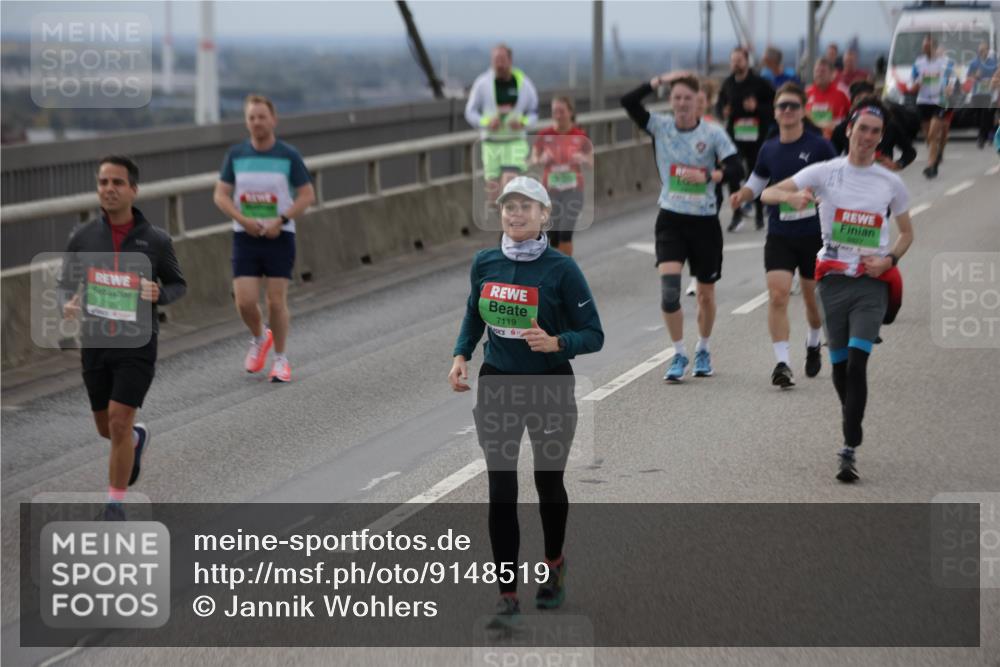 03.10.2025 - Köhlbrandbrückenlauf Jannik Wohlers http://msf.ph/oto/9148519 03.10.2025 15:52:40 Position 1 7728, 7119 meine-sportfotos.de
