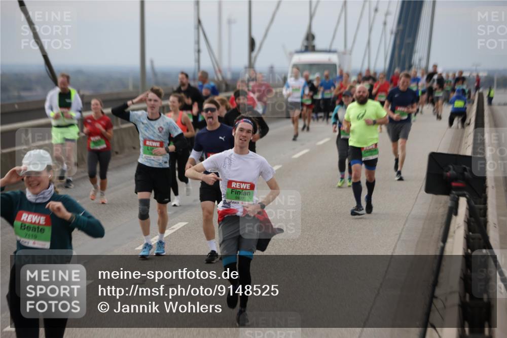03.10.2025 - Köhlbrandbrückenlauf Jannik Wohlers http://msf.ph/oto/9148525 03.10.2025 15:52:40 Position 1 7119, 9427 meine-sportfotos.de