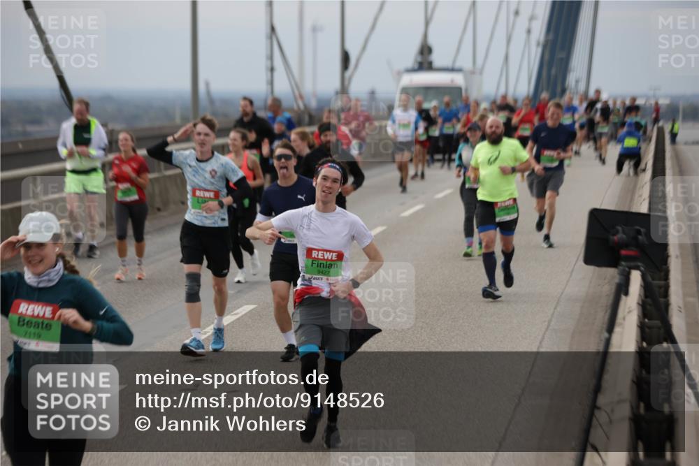 03.10.2025 - Köhlbrandbrückenlauf Jannik Wohlers http://msf.ph/oto/9148526 03.10.2025 15:52:40 Position 1 7119, 9427 meine-sportfotos.de