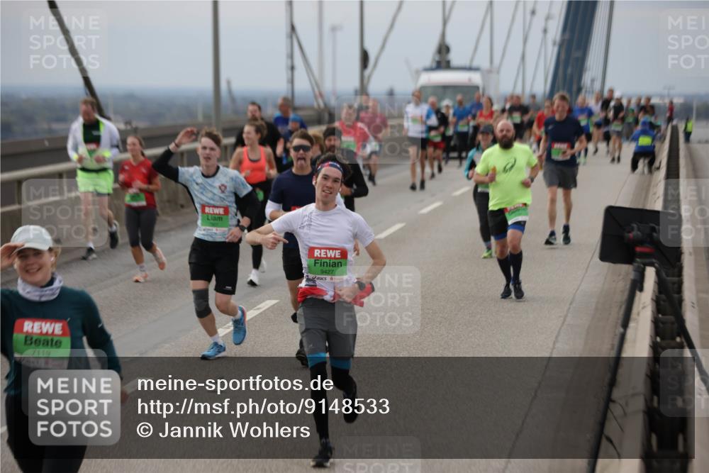 03.10.2025 - Köhlbrandbrückenlauf Jannik Wohlers http://msf.ph/oto/9148533 03.10.2025 15:52:41 Position 1 7119, 9427 meine-sportfotos.de