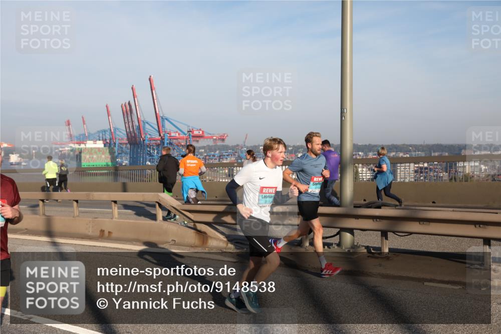 03.10.2025 - Köhlbrandbrückenlauf Yannick Fuchs http://msf.ph/oto/9148538 03.10.2025 08:40:00 Position 2 3111, 118 meine-sportfotos.de
