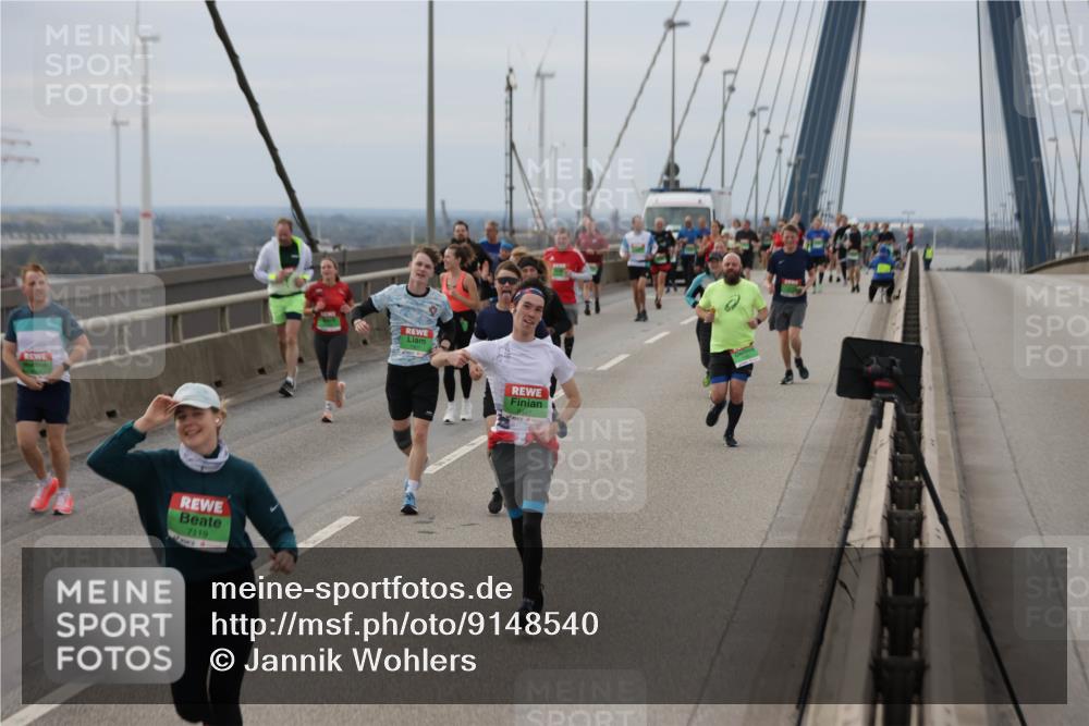 03.10.2025 - Köhlbrandbrückenlauf Jannik Wohlers http://msf.ph/oto/9148540 03.10.2025 15:52:41 Position 1 7119, 9427 meine-sportfotos.de