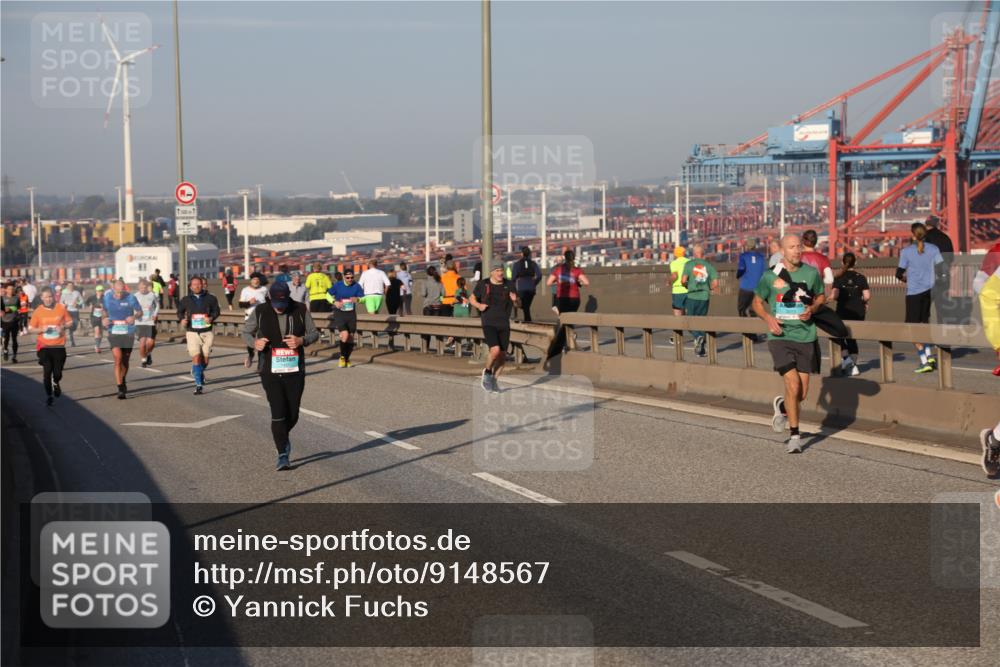 03.10.2025 - Köhlbrandbrückenlauf Yannick Fuchs http://msf.ph/oto/9148567 03.10.2025 08:40:02 Position 2 500 meine-sportfotos.de