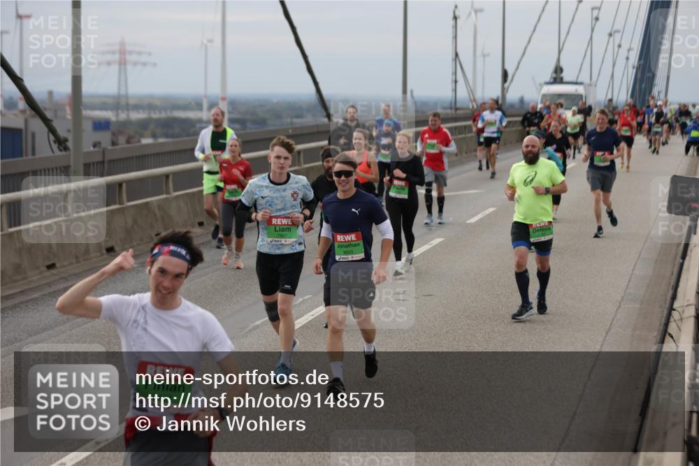 03.10.2025 - Köhlbrandbrückenlauf Jannik Wohlers http://msf.ph/oto/9148575 03.10.2025 15:52:43 Position 1 9427, 7907 meine-sportfotos.de