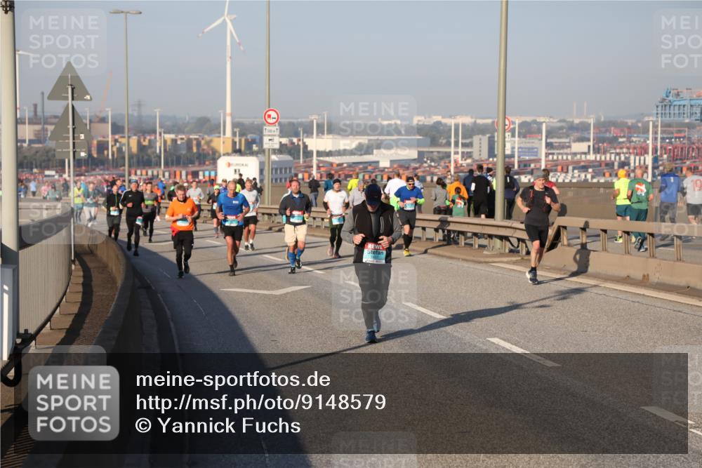 03.10.2025 - Köhlbrandbrückenlauf Yannick Fuchs http://msf.ph/oto/9148579 03.10.2025 08:40:03 Position 2 19 meine-sportfotos.de