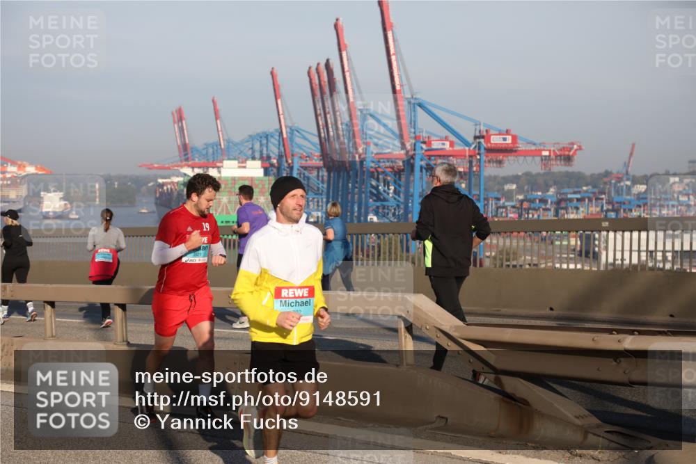 03.10.2025 - Köhlbrandbrückenlauf Yannick Fuchs http://msf.ph/oto/9148591 03.10.2025 08:40:04 Position 2 19 meine-sportfotos.de