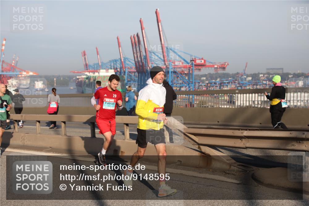 03.10.2025 - Köhlbrandbrückenlauf Yannick Fuchs http://msf.ph/oto/9148595 03.10.2025 08:40:04 Position 2 19, 3521 meine-sportfotos.de