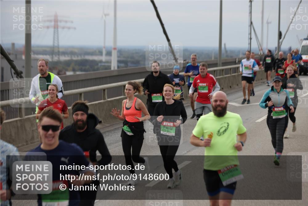 03.10.2025 - Köhlbrandbrückenlauf Jannik Wohlers http://msf.ph/oto/9148600 03.10.2025 15:52:45 Position 1 7188 meine-sportfotos.de