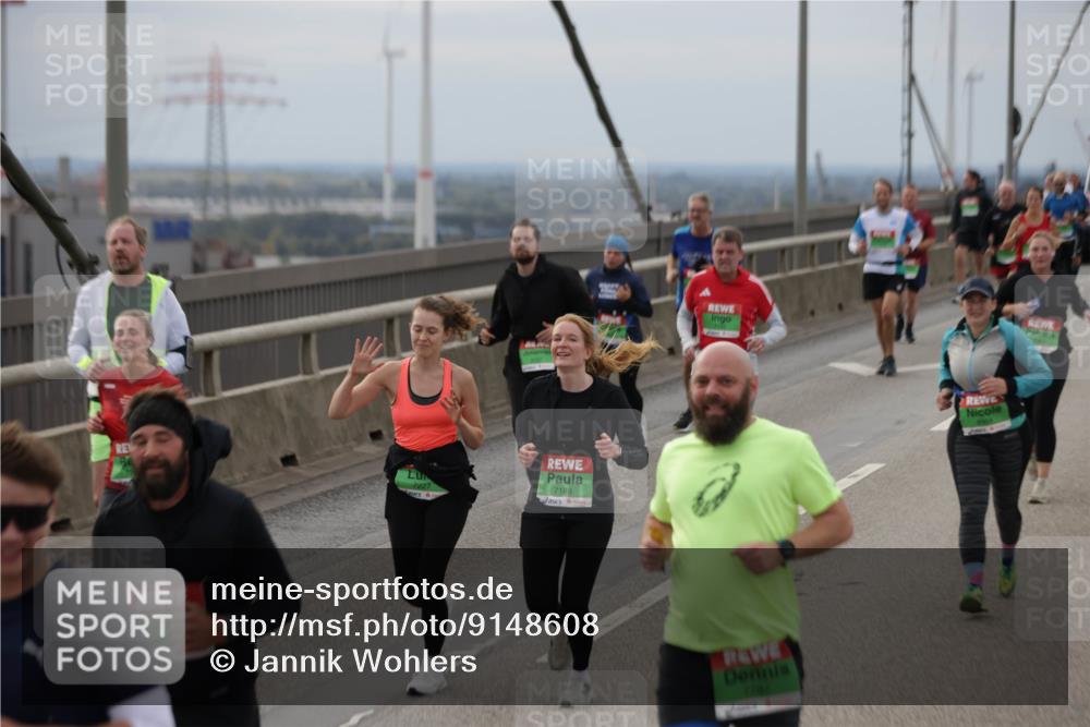 03.10.2025 - Köhlbrandbrückenlauf Jannik Wohlers http://msf.ph/oto/9148608 03.10.2025 15:52:45 Position 1 711, 7227, 7188 meine-sportfotos.de