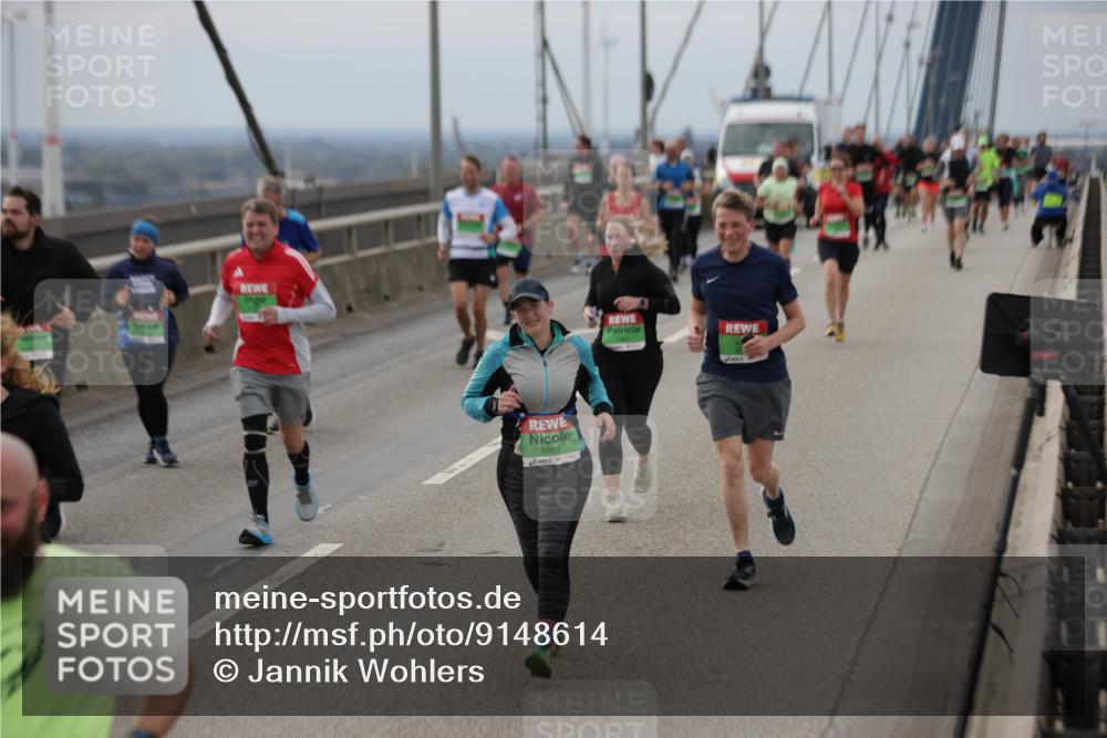 03.10.2025 - Köhlbrandbrückenlauf Jannik Wohlers http://msf.ph/oto/9148614 03.10.2025 15:52:46 Position 1 8969 meine-sportfotos.de