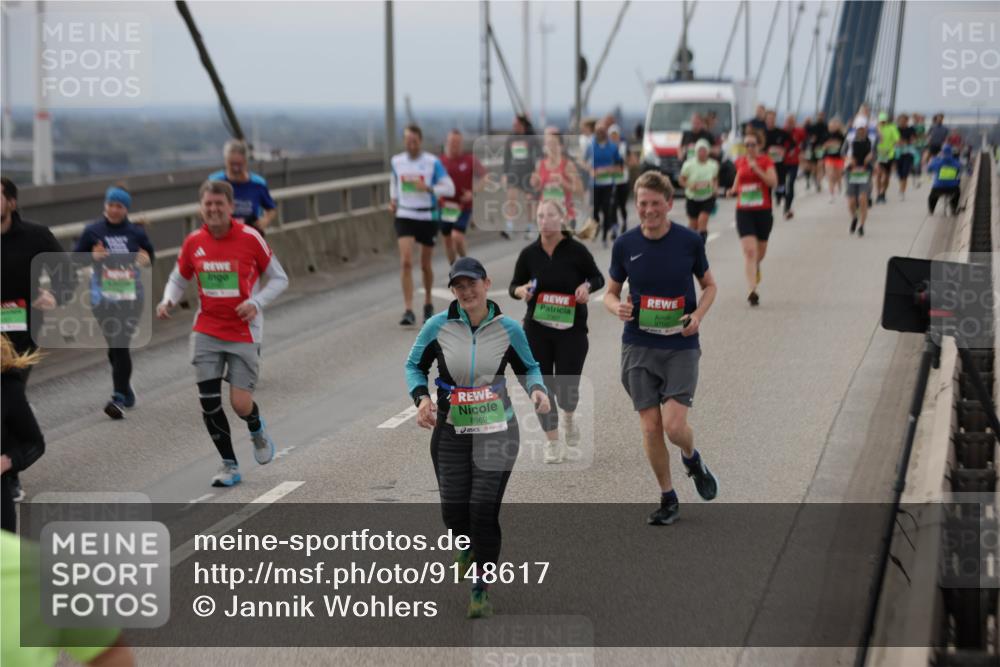 03.10.2025 - Köhlbrandbrückenlauf Jannik Wohlers http://msf.ph/oto/9148617 03.10.2025 15:52:46 Position 1 8969, 9700 meine-sportfotos.de