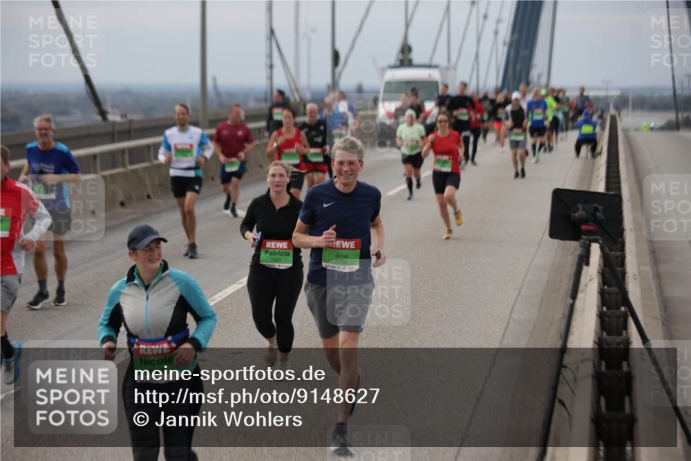 03.10.2025 - Köhlbrandbrückenlauf Jannik Wohlers http://msf.ph/oto/9148627 03.10.2025 15:52:47 Position 1 7367, 9700 meine-sportfotos.de
