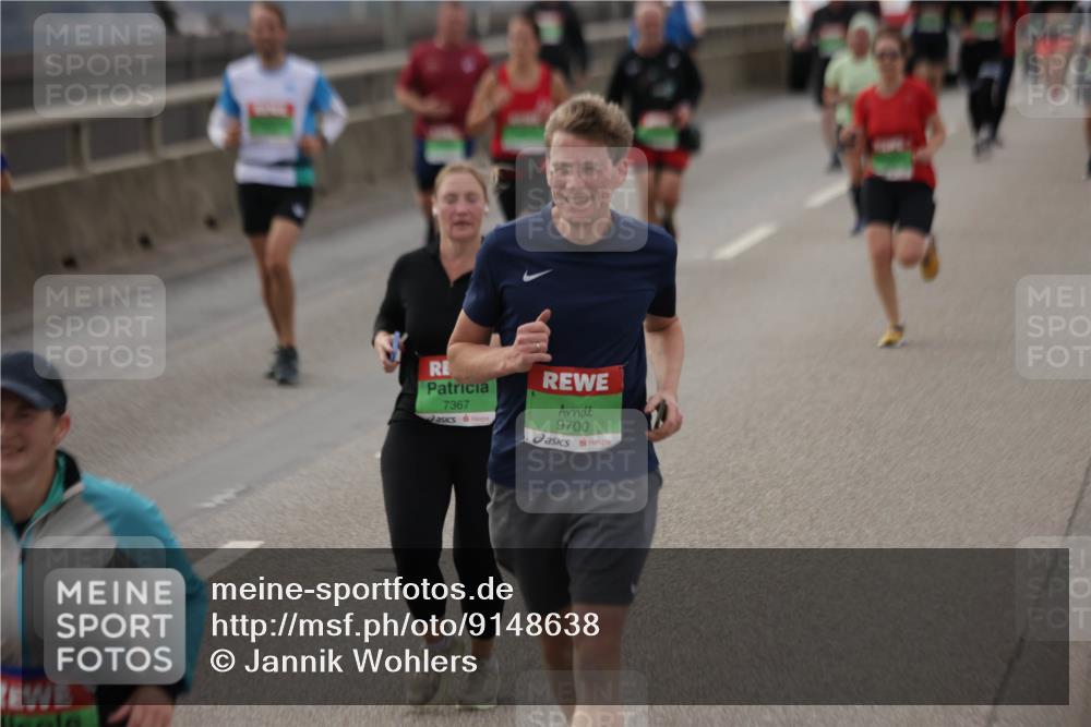 03.10.2025 - Köhlbrandbrückenlauf Jannik Wohlers http://msf.ph/oto/9148638 03.10.2025 15:52:48 Position 1 7367, 9700 meine-sportfotos.de